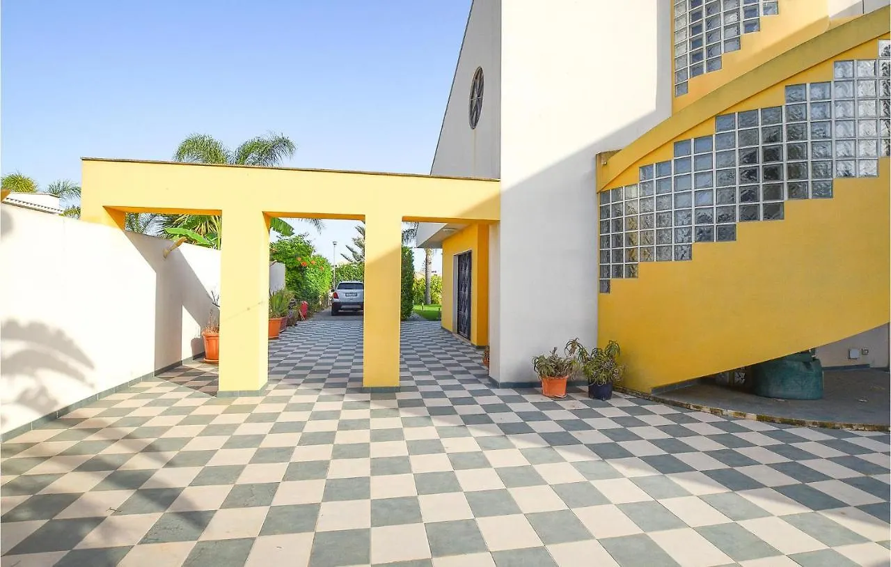 Gorgeous Home In S, Croce Camerina Rg Villaggio Azzurro 펜션