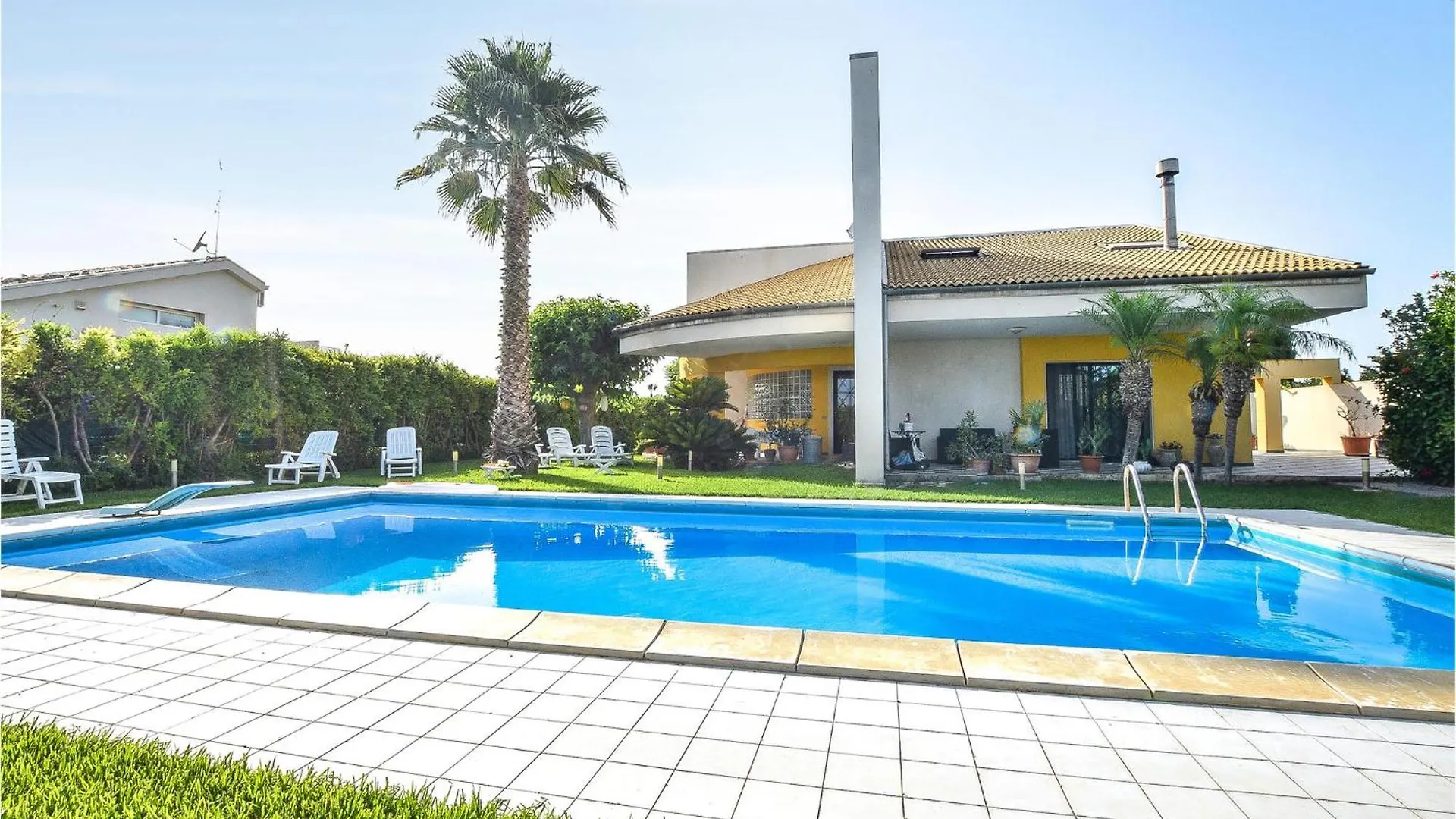 Gorgeous Home In S, Croce Camerina Rg Villaggio Azzurro